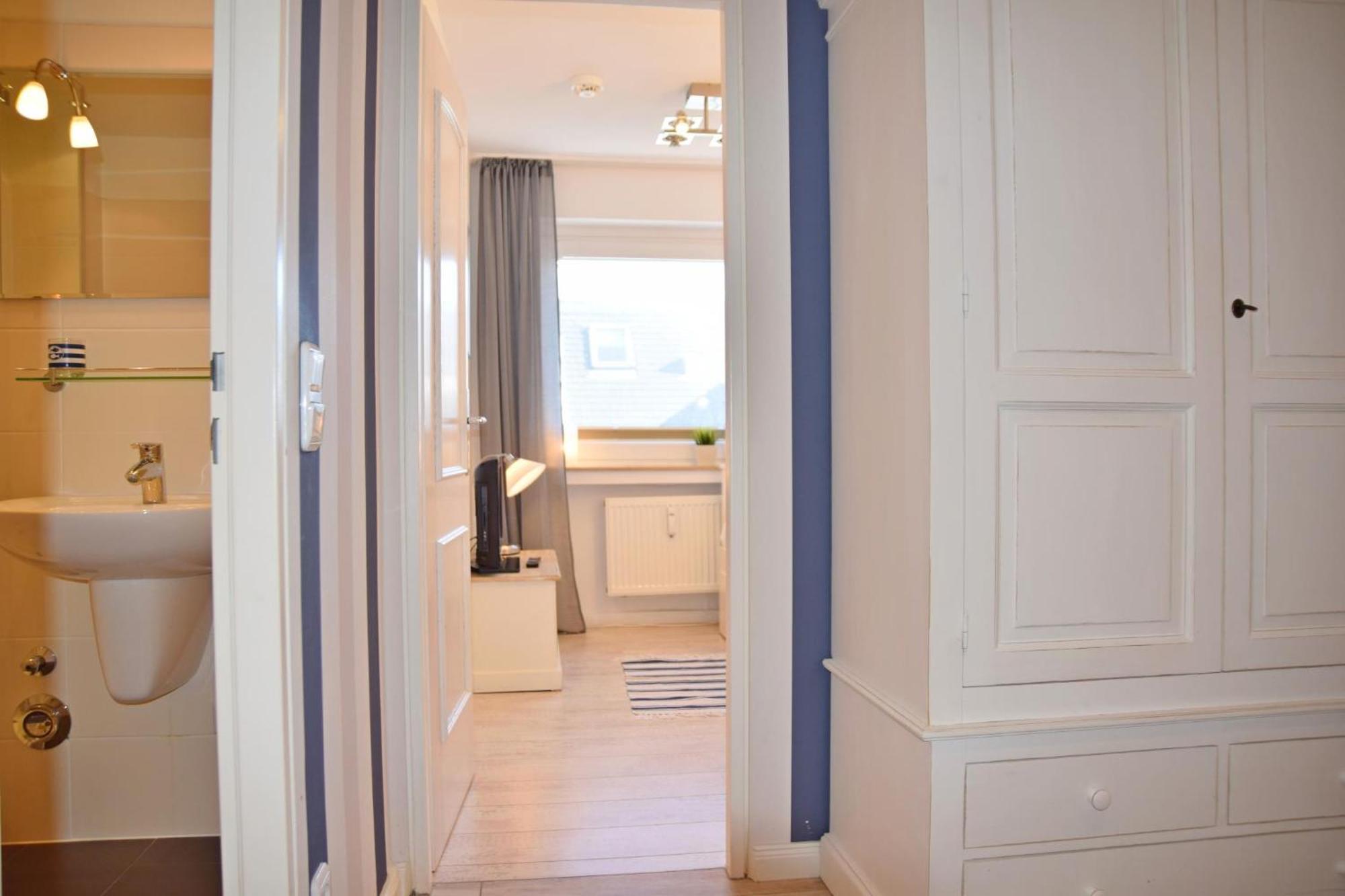 App Seebrise In Westerland Mit Balkon Am Strand Inkl Parkplatz Exterior photo